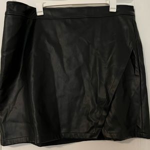 LOFT PLUS faux leather skirt